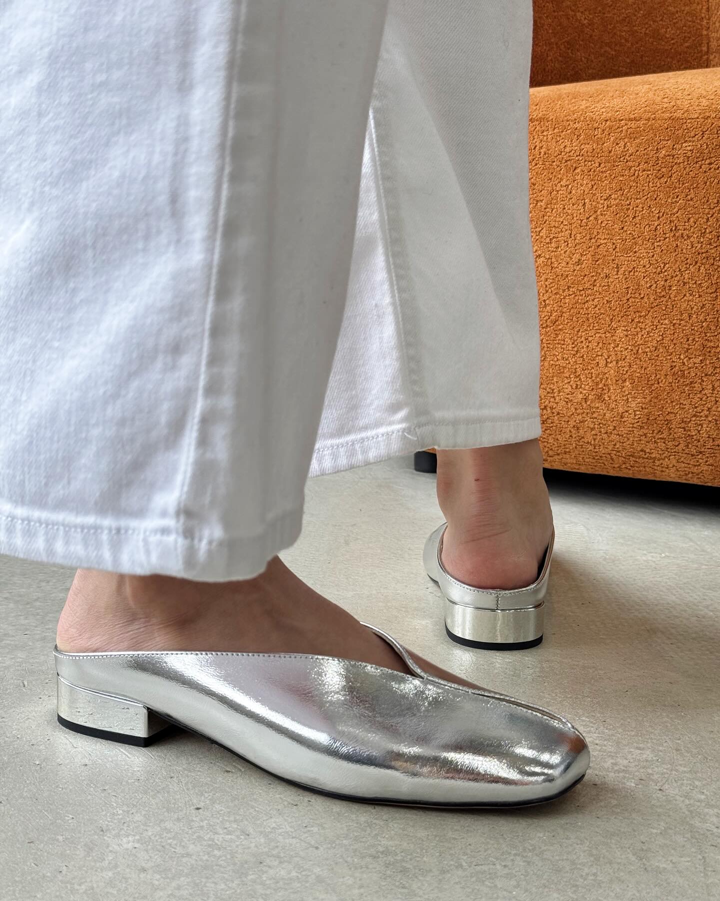 Nyári női szandál puha bőrből, lélegző és kényelmes