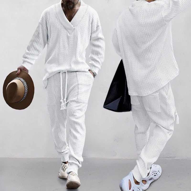 đ„KorlĂĄtozott ideig 50% kedvezmĂ©nyđ„FĂ©rfi kĂ©trĂ©szes V-nyakĂș pulĂłver Ă©s sportnadrĂĄg szett