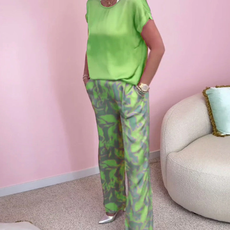 đăS-4XLăđKĂ©trĂ©szes szett - kerek nyakĂș felsĆ Ă©s bĆ szĂĄrĂș, mintĂĄs nadrĂĄg