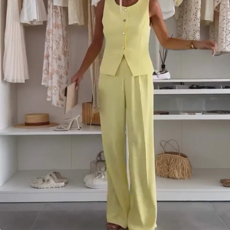 Női ujjatlan felső és hosszú nadrág