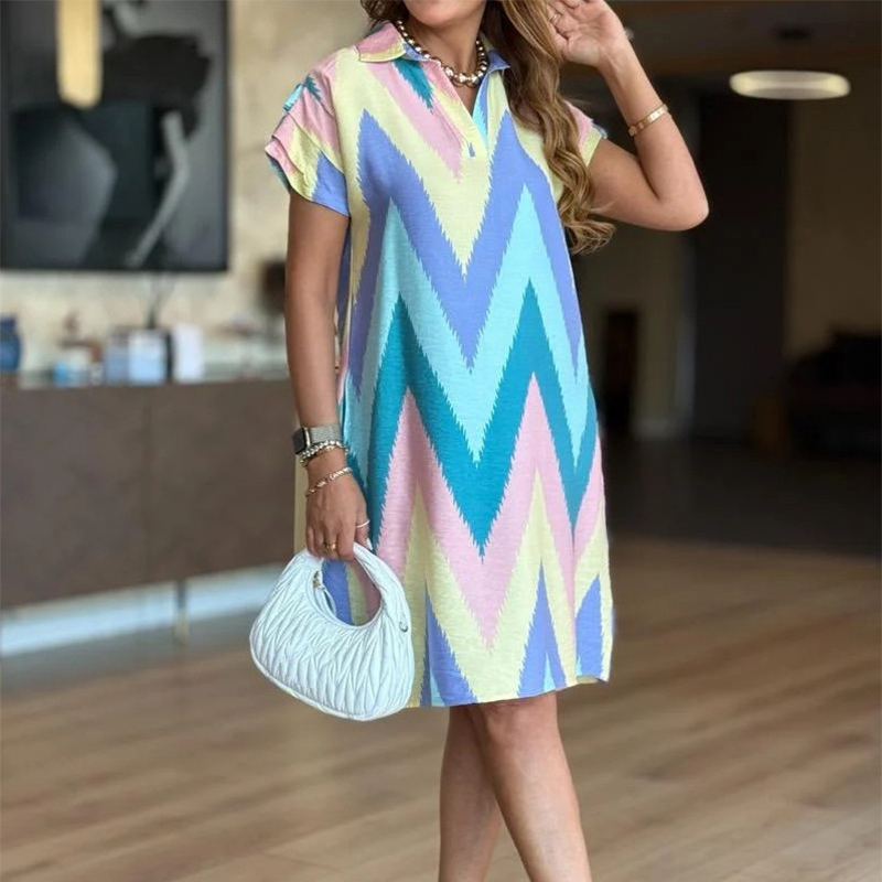 Bájos női mintás ruhák laza szabással