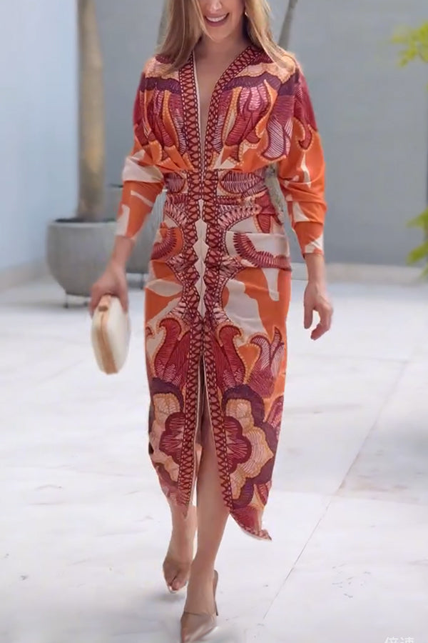 Egyedi, brazil denevérmintás midi ruha rakott, hasított hosszú ujjakkal