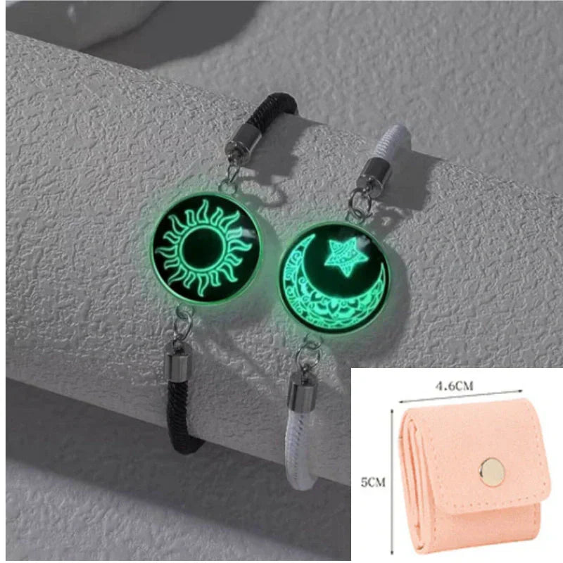 Nap és Hold – Egy Lélek. 💞 Karkötők pároknak, akik a távolság ellenére is összekapcsolódnak.