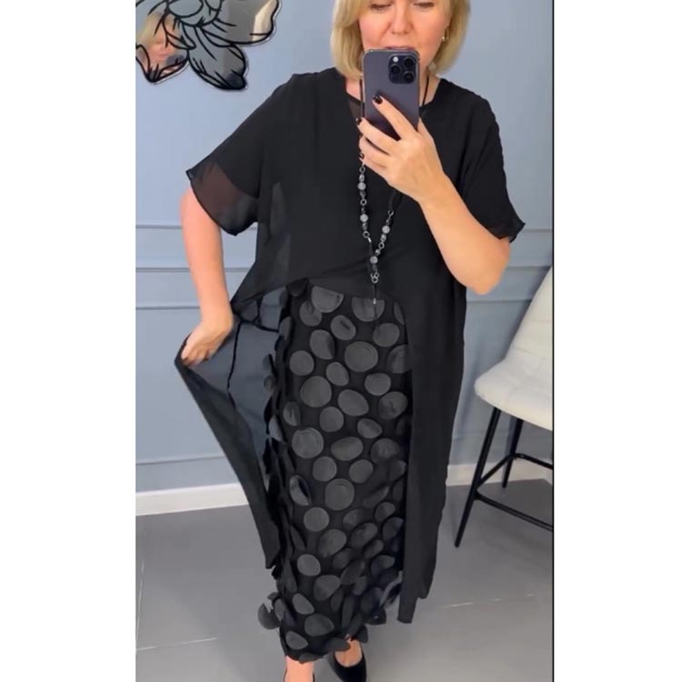 Elegáns, V-nyakú, fekete női ruha, szabálytalan zakóval, kétrészes szett