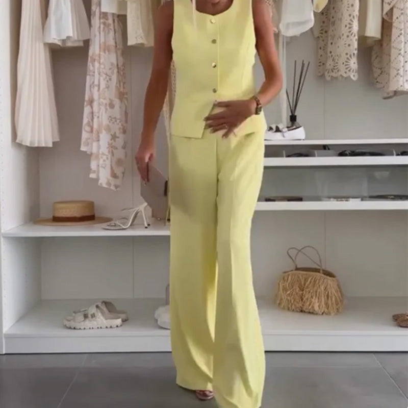 Női ujjatlan felső és hosszú nadrág