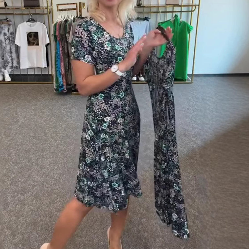 Női lezser ruha virágmintával a nyak körül